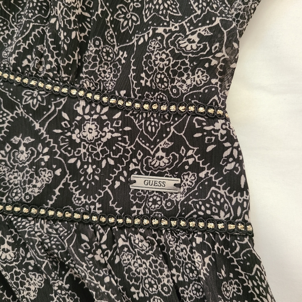 GUESS BLACK/WHITE FLORAL PRINT DRESS - Picture 7 of 9